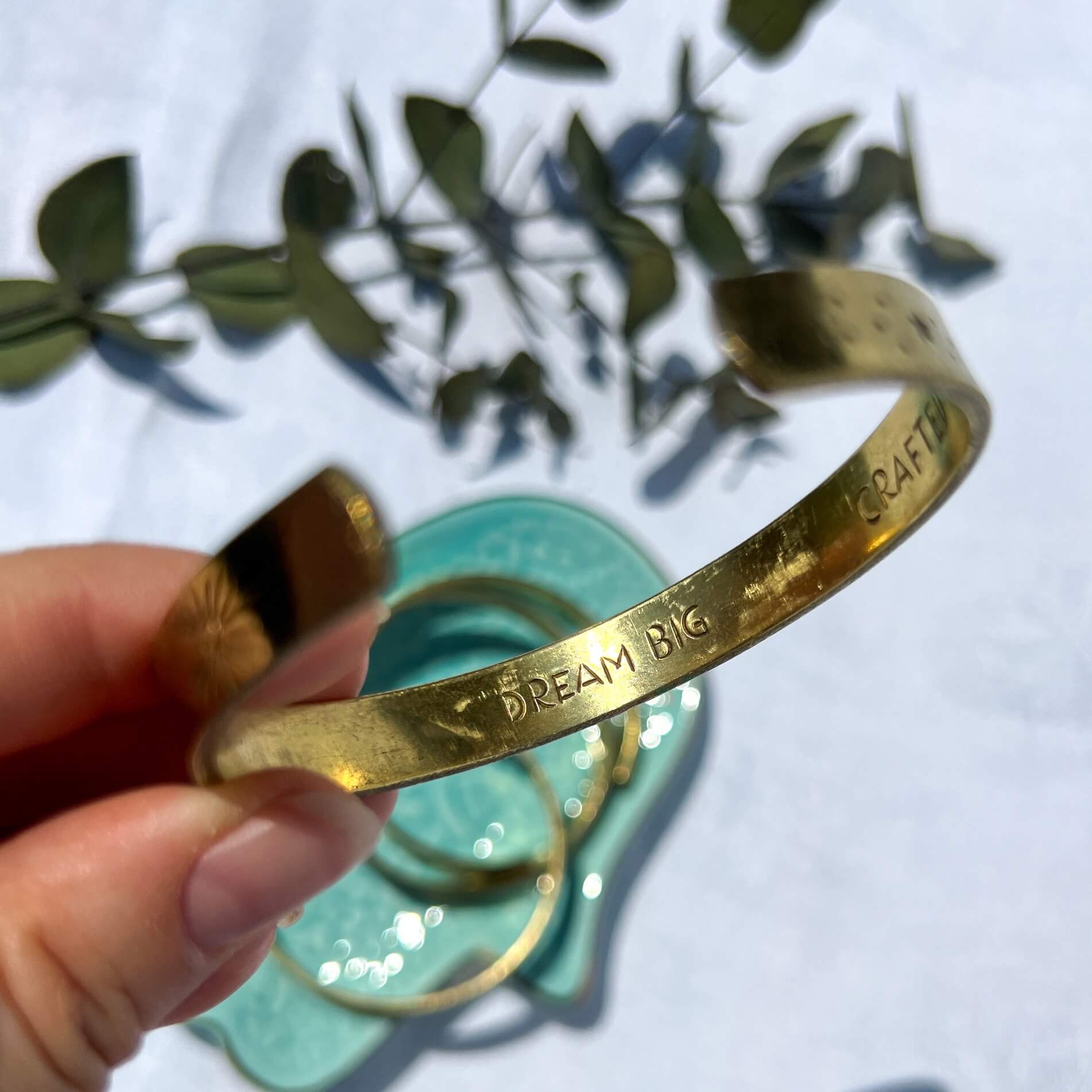 Share 73+ brass bracelets health benefits latest ceg.edu.vn