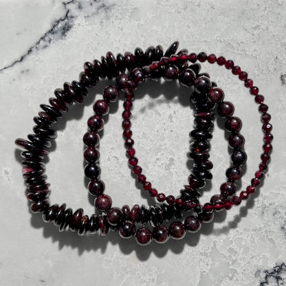 Crystal Chip Bracelet - Garnet (Unisex)