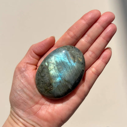 Crystal Palmstones - Labradorite
